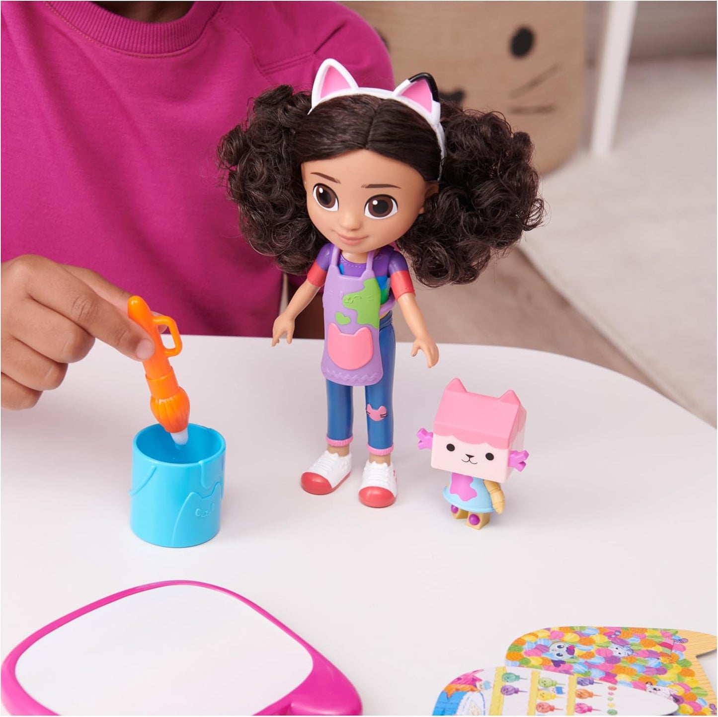 בובת יצירה Gabby’s Dollhouse Deluxe Craft Doll עם Baby Box