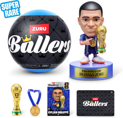 כדור הפתעה ZURU Ballers FIFA World Cup 2026 – דמויות כדורגל לאספנות