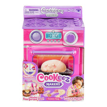 תנור הפתעה Cookeez Makery עם בובת פרווה