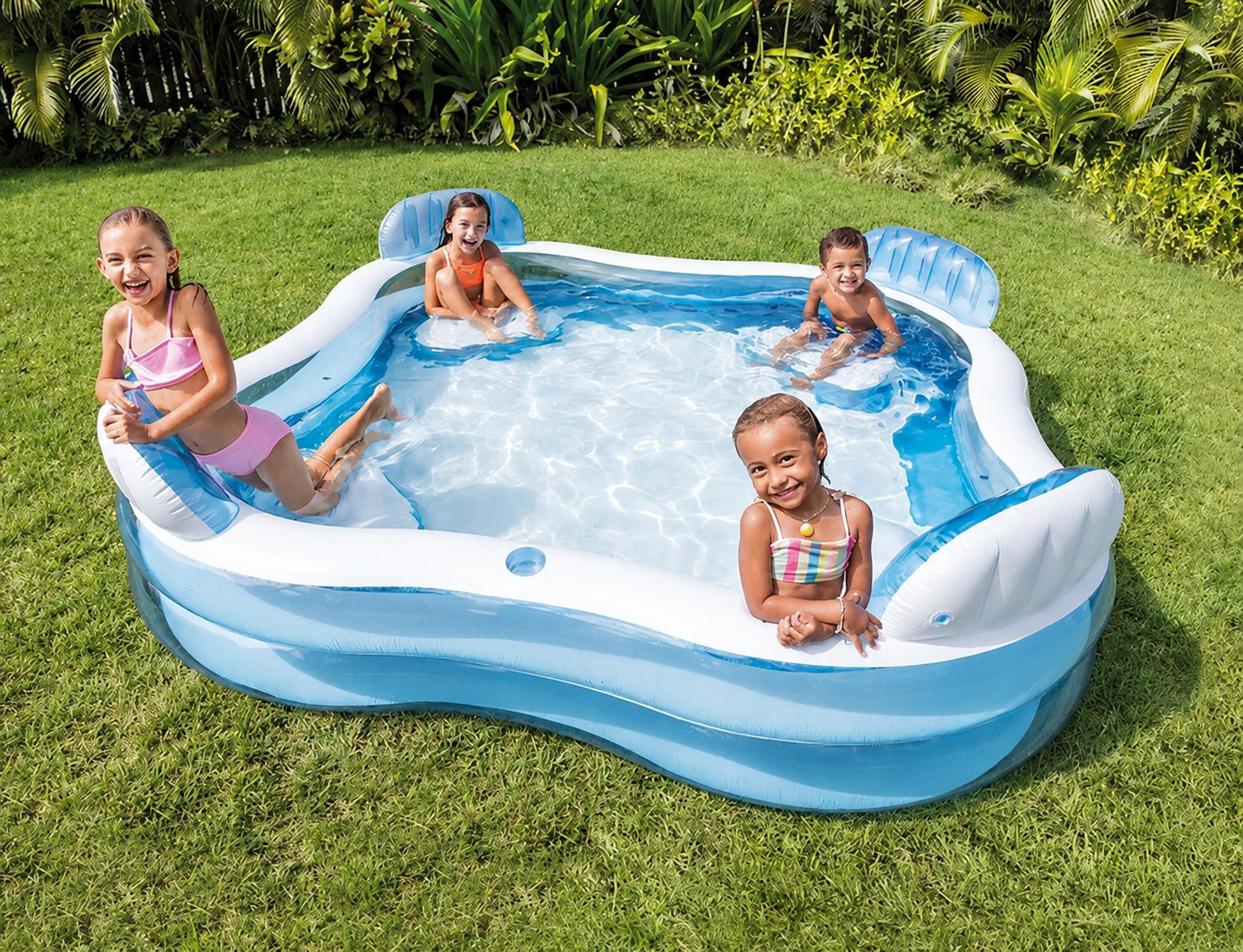 בריכה מתנפחת משפחתית Intex Wet Set בגודל 229×229×66 ס״מ