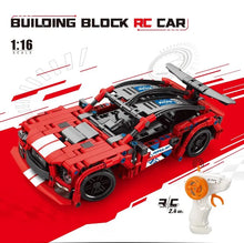 רכב ספורט להרכבה על שלט Pingao Blocks Block RC Car אדום 404 חלקים