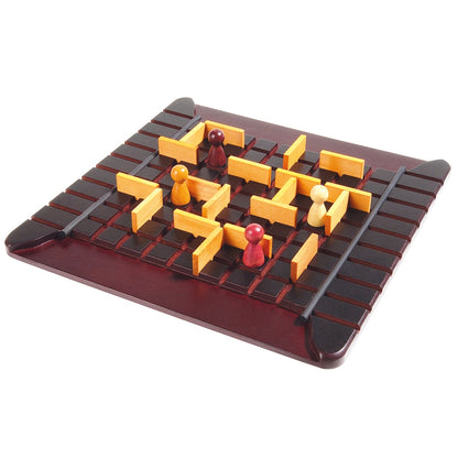 המבוך – משחק אסטרטגיה Quoridor