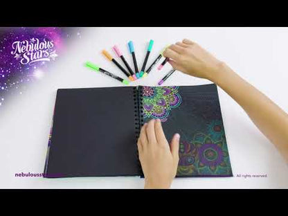 חוברת צביעה Nebulous Stars עם דפים שחורים ו-8 עטי ג׳ל ניאון